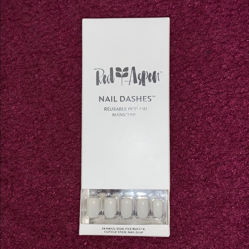 Red Aspen Nail Dashes - Nina on Cloud 9